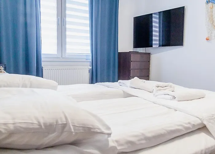 Wiśniowy Ogród Z Garażem Kołobrzeg