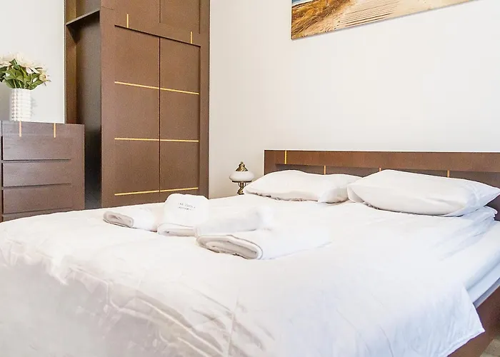 Wiśniowy Ogród Z Garażem Apartamento