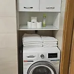 Wiśniowy Ogród Z Garażem