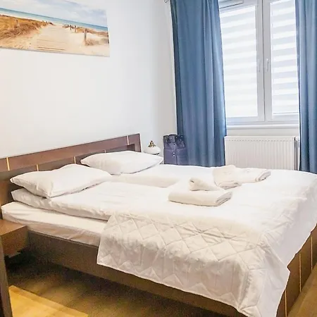Apartment Al-dom Wisniowy Ogrod Z Garazem