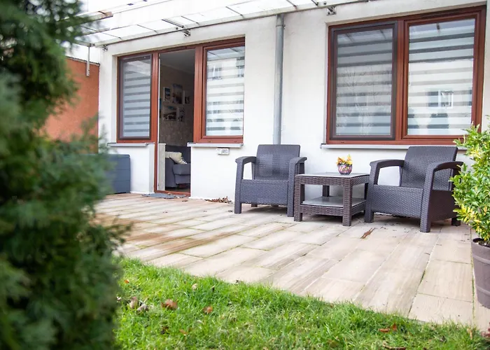 Wisniowy Ogrod Z Garazem Kolberg